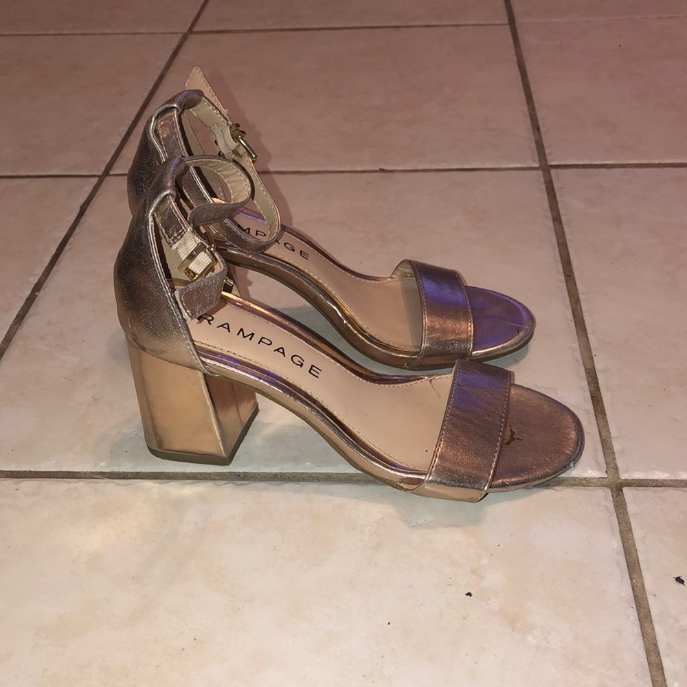Rampage Bronze strap chunky 1” hell preloved in excellent conditions size 6
